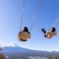 Ryokotomo - Lihat Gunung fuji berayun ke pemandangan di Taman Kereta Gantung