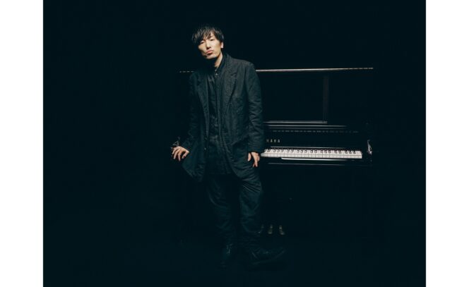 
					Hiroyuki Sawano Akan Merilis Album Piano Solo, Mengumumkan Konser pada Maret 2022