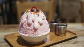 Kakigori, es serut khas Jepang yang menyegarkan