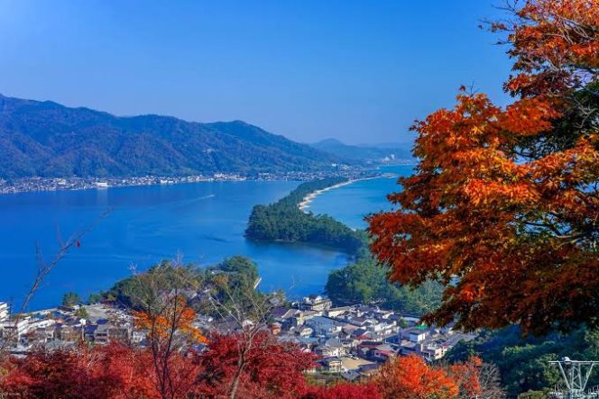 
					Honeymoon Saat Musim Gugur di Jepang, Ini 7 Destinasi yang Wajib Dikunjungi