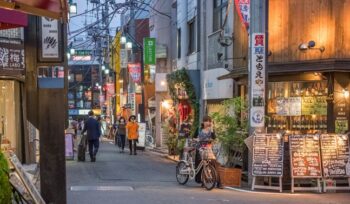 7 Kafe Terunik Di Shimokitazawa: Dari Jazz Hingga Crepes Ala Ghibli