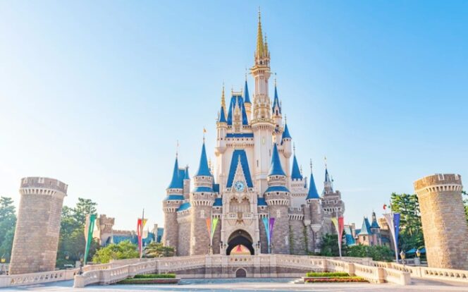
					Daftar Wahana Yang Hanya Ada Di Tokyo Disneyland Jepang