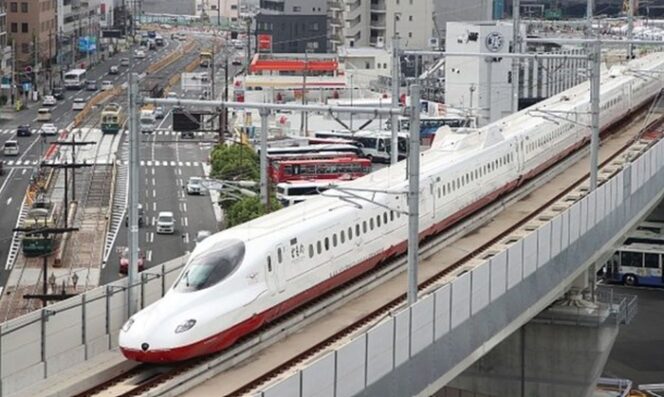 
					5 Rute Kereta Di Jepang Paling Instagramable Untuk Melihat Daun Musim Gugur