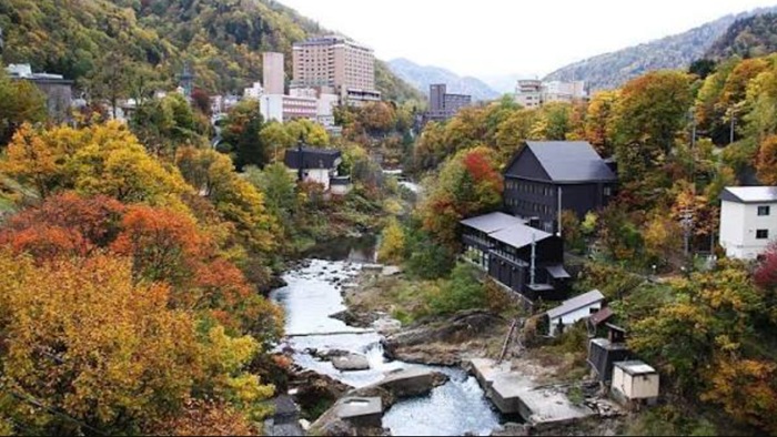 Ryokotomo - Rekomendasi Destinasi Daun Merah Terawal di Hokkaido untuk Liburan 6ac84d9099ee8 Rekomendasi Destinasi Daun Merah Terawal Di Hokkaido Untuk Liburan
